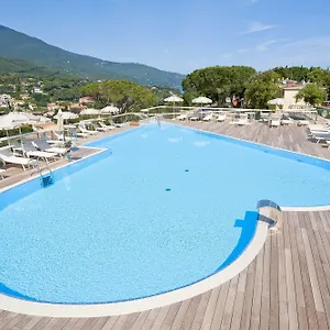 **** Hotel La Perla Del Golfo Italien